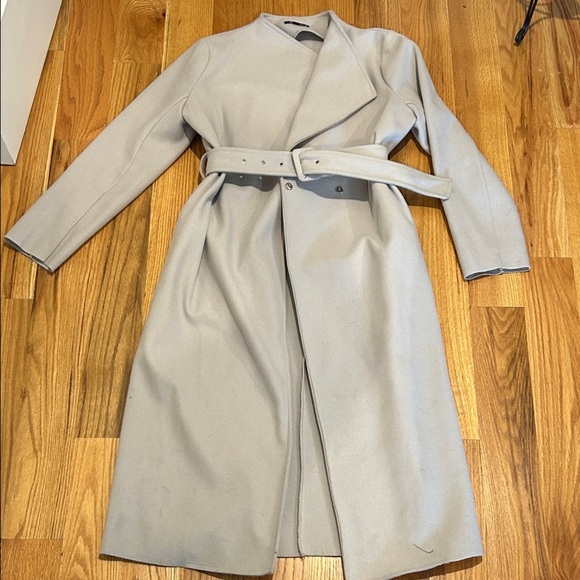 Chic Light Gray Belted Coat - Picture 1 of 10